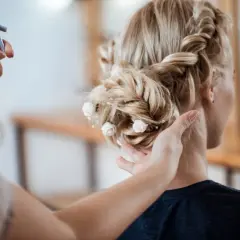 Jak użyć pianki do włosów, aby uzyskać idealną objętość i styl?